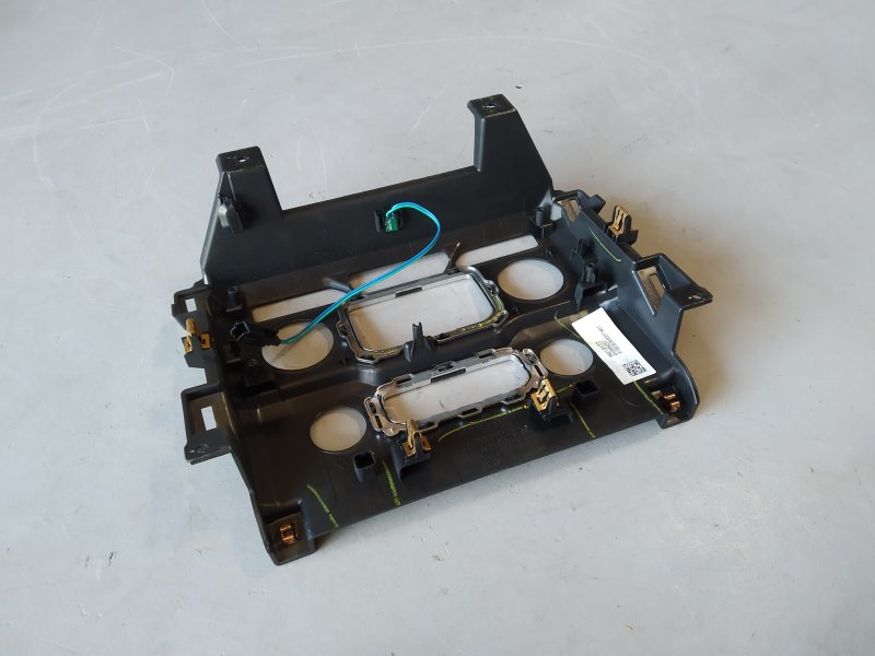 Накладка на торпедо, 4695 рублей, Санкт-Петербург