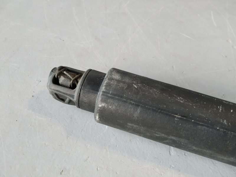 амортизатор багажника, 22765 рублей, Санкт-Петербург