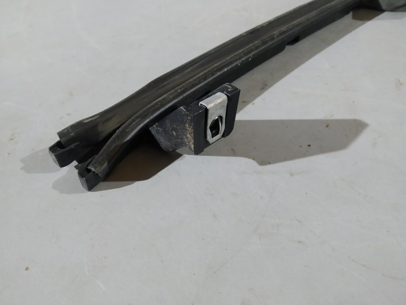 направляющая стекла, 3270 рублей, Санкт-Петербург