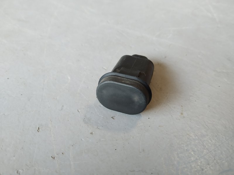 кнопка крышки багажника, 2220 рублей, Санкт-Петербург