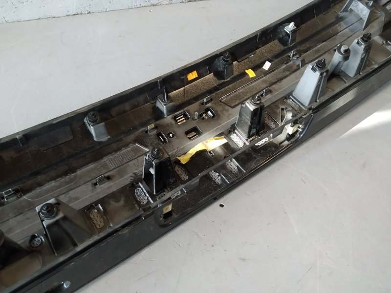 Накладка крышки багажника, 27020 рублей, Санкт-Петербург