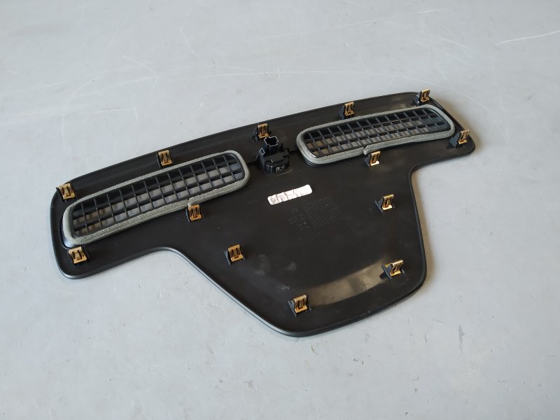 Накладка на торпедо, 2930 рублей, Санкт-Петербург