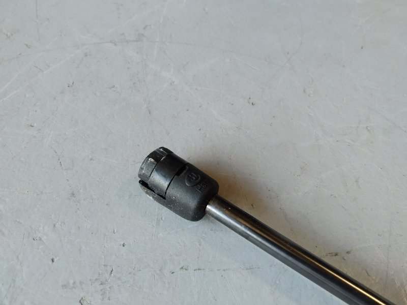 амортизатор капота, 1735 рублей, Санкт-Петербург