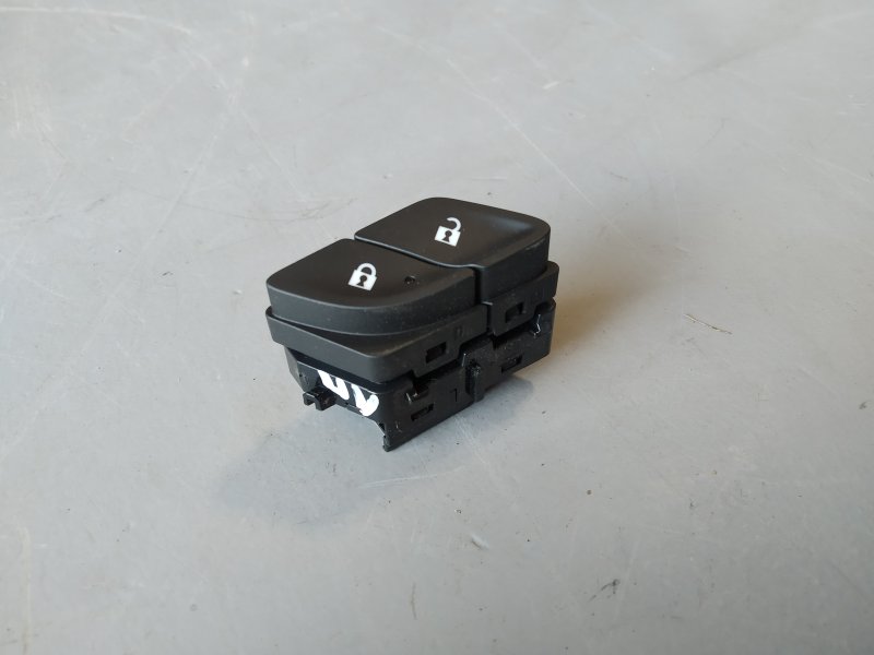 кнопка центрального замка, 1840 рублей, Санкт-Петербург