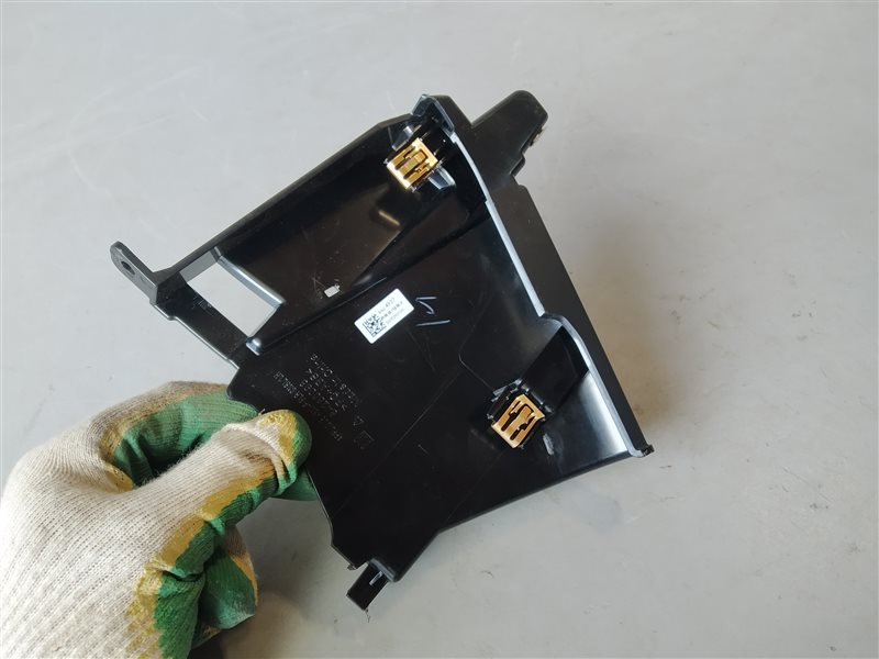 Накладка на торпедо, 2310 рублей, Санкт-Петербург