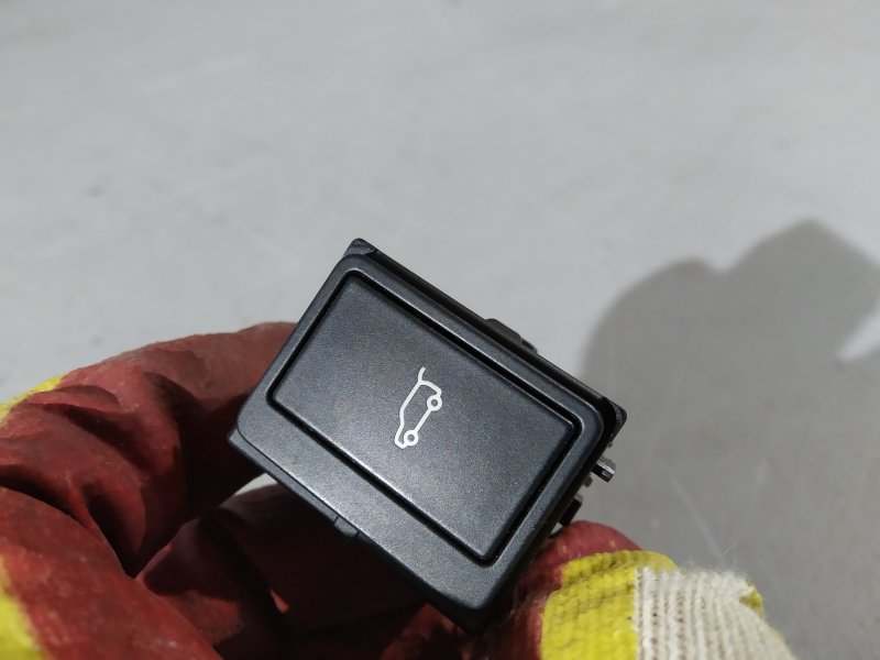 кнопка крышки багажника, 1370 рублей, Санкт-Петербург