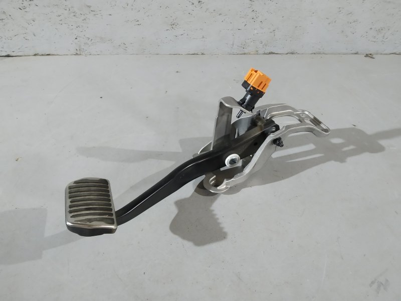 педаль тормоза, 1715 рублей, Санкт-Петербург