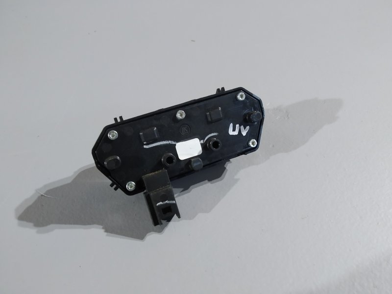 Кнопка подогрева сиденья, 3050 рублей, Санкт-Петербург