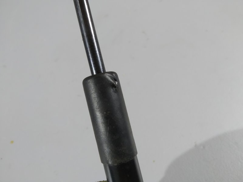 амортизатор капота, 4850 рублей, Санкт-Петербург