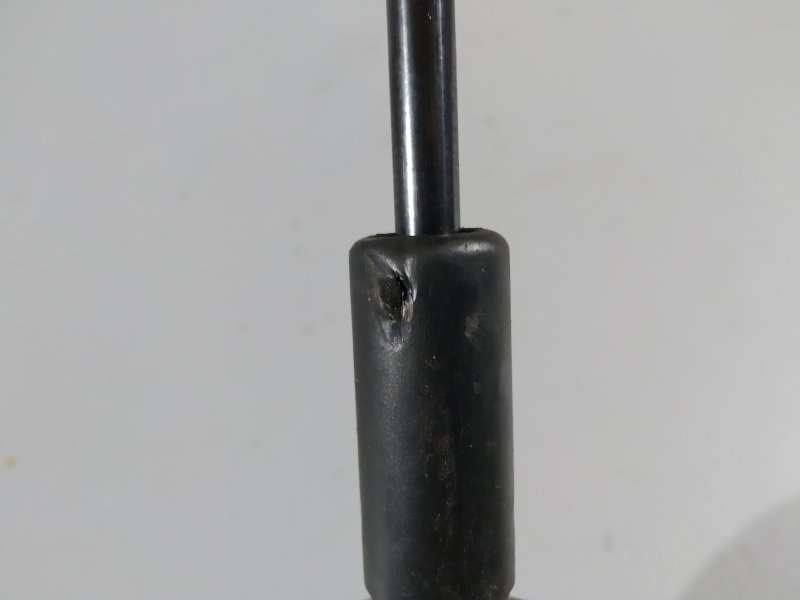 амортизатор капота, 4850 рублей, Санкт-Петербург