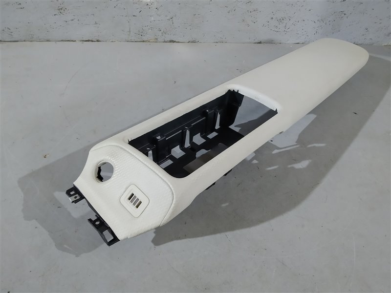 Накладка на торпедо, 18920 рублей, Санкт-Петербург