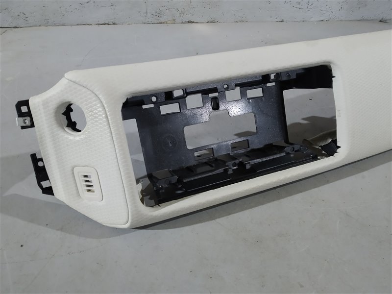 Накладка на торпедо, 18920 рублей, Санкт-Петербург