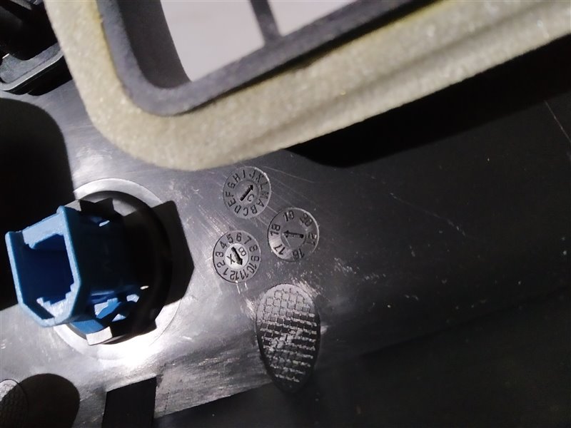 Накладка на торпедо, 2360 рублей, Санкт-Петербург