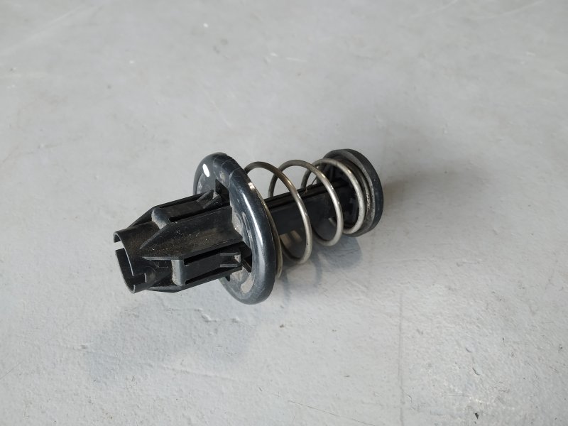 пружина капота, 1320 рублей, Санкт-Петербург