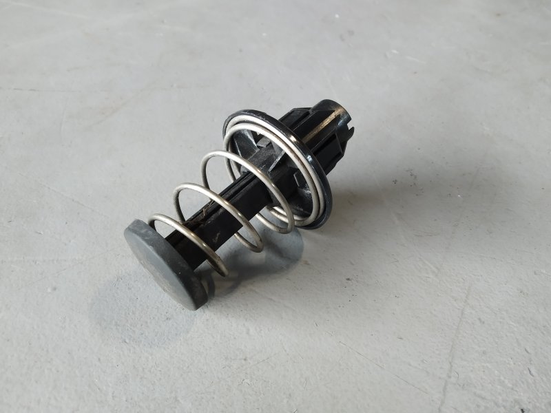 пружина капота, 1320 рублей, Санкт-Петербург