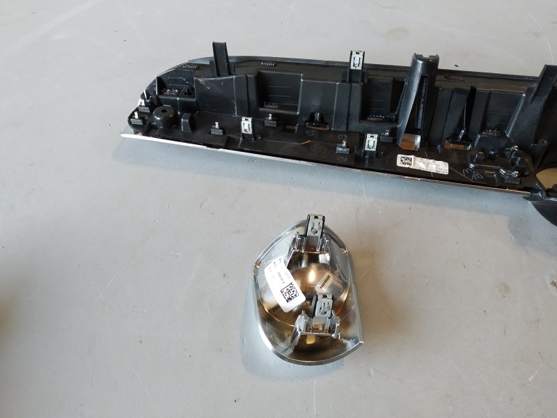 Накладка на торпедо, 10010 рублей, Санкт-Петербург