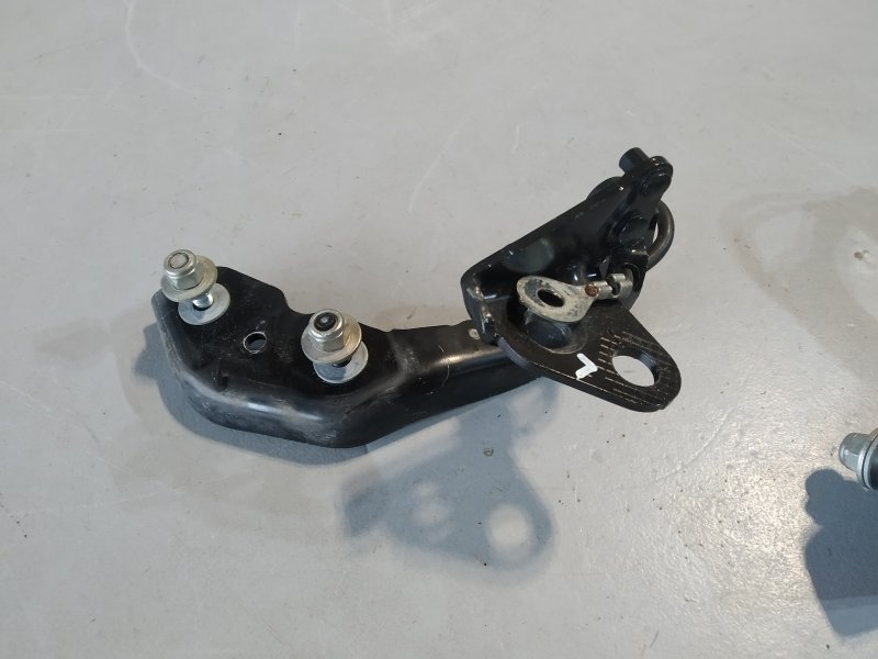 петля багажника, 5340 рублей, Санкт-Петербург