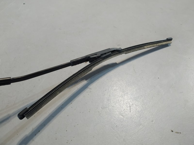 поводок стеклоочистителя, 1720 рублей, Санкт-Петербург