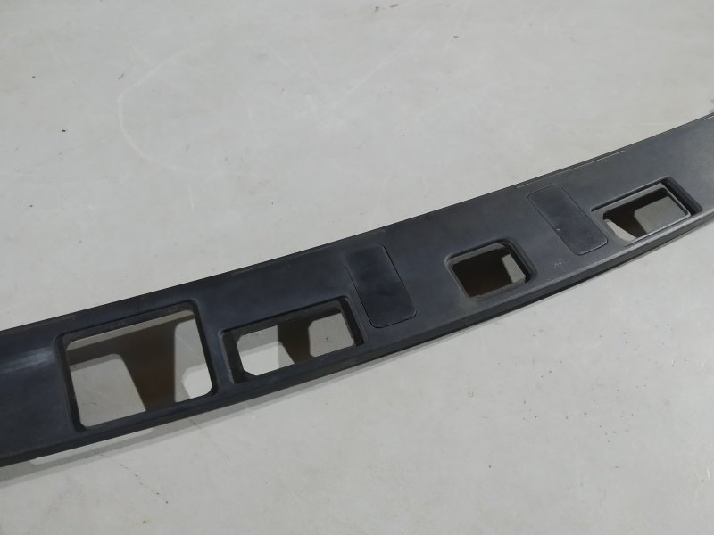 Накладка крышки багажника, 6845 рублей, Санкт-Петербург