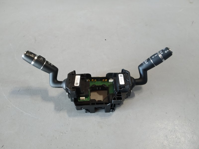 подрулевой переключатель, 6860 рублей, Санкт-Петербург