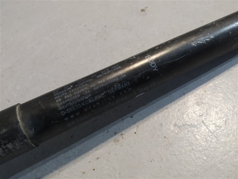 амортизатор капота, 1300 рублей, Санкт-Петербург