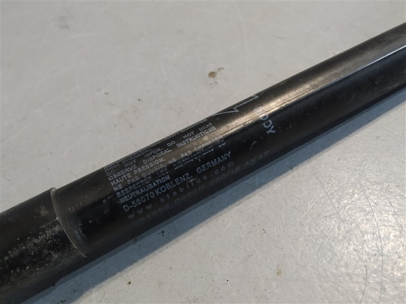 амортизатор капота, 1300 рублей, Санкт-Петербург