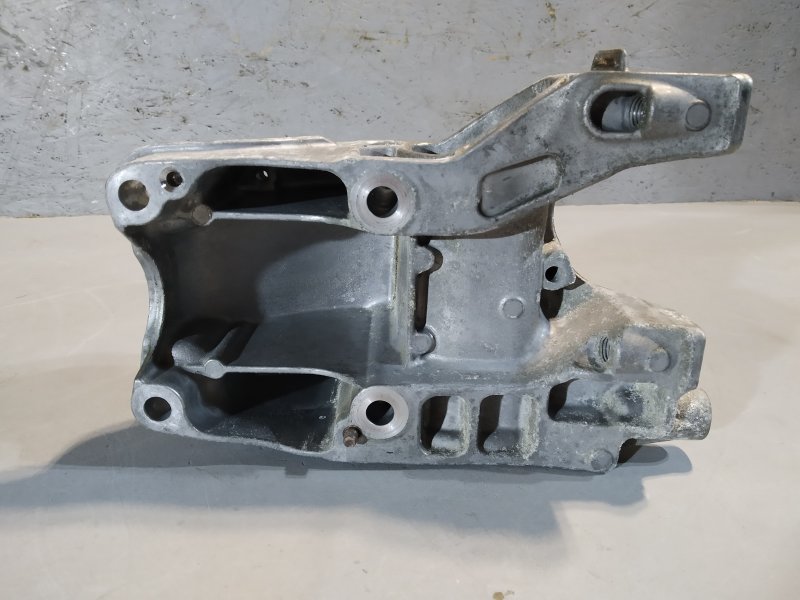 кронштейн двигателя, 8170 рублей, Санкт-Петербург