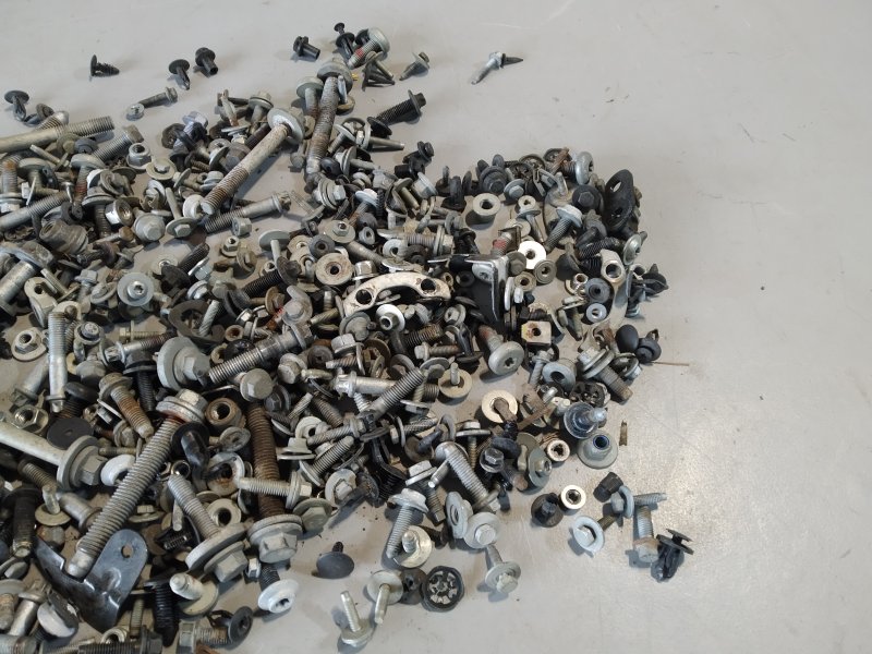 болты, 2360 рублей, Санкт-Петербург