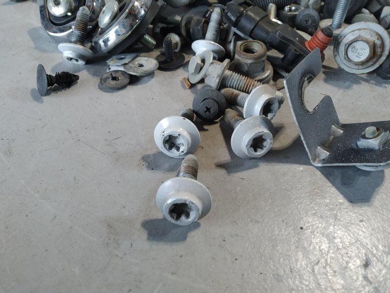 болты, 2360 рублей, Санкт-Петербург