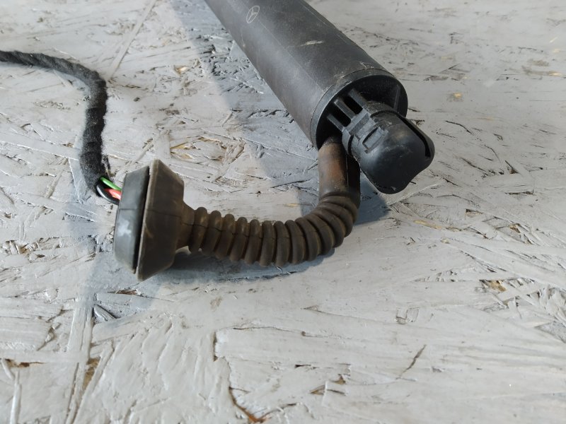 амортизатор багажника, 16815 рублей, Санкт-Петербург