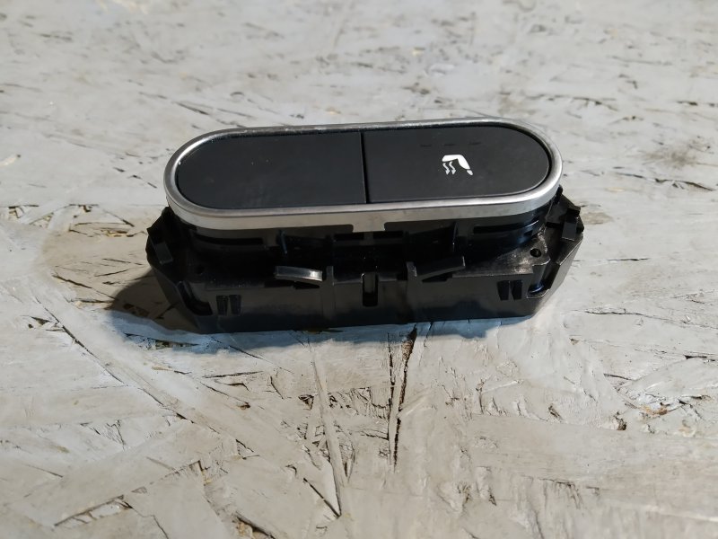 Кнопка подогрева сиденья, 1670 рублей, Санкт-Петербург