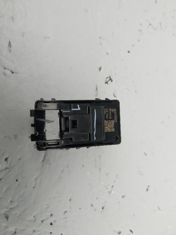 кнопка стеклоподъемника, 935 рублей, Санкт-Петербург