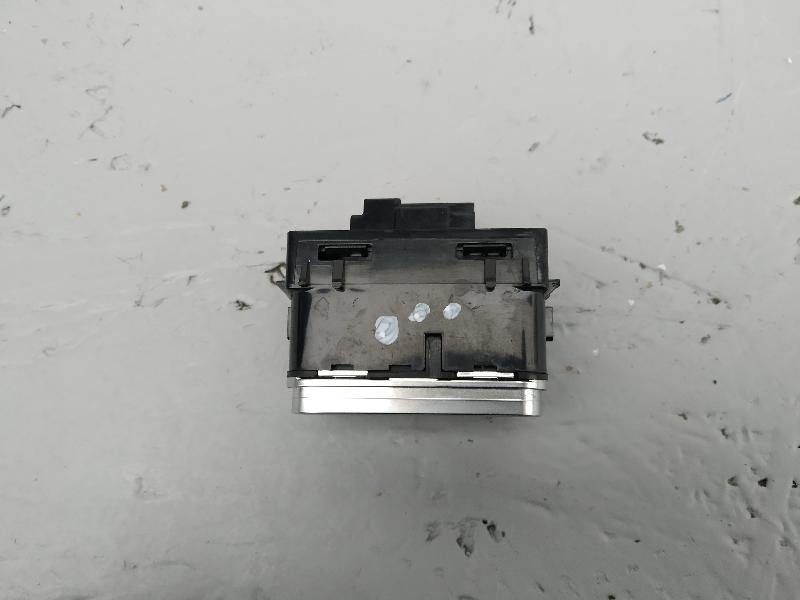 кнопка стеклоподъемника, 935 рублей, Санкт-Петербург