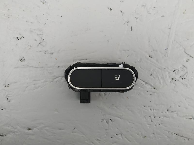 Кнопка подогрева сиденья, 2785 рублей, Санкт-Петербург