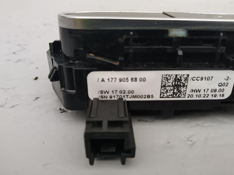 Кнопка подогрева сиденья, 2785 рублей, Санкт-Петербург