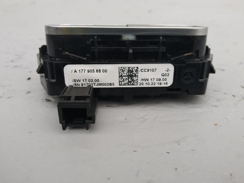 Кнопка подогрева сиденья, 2785 рублей, Санкт-Петербург