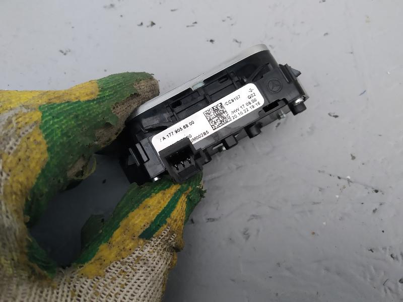 Кнопка подогрева сиденья, 2785 рублей, Санкт-Петербург