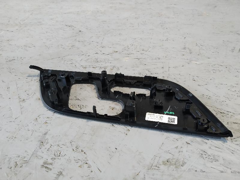 Накладка двери, 4760 рублей, Санкт-Петербург