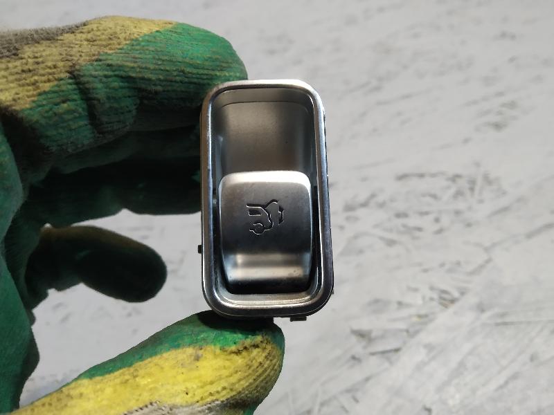 кнопка крышки багажника, 2530 рублей, Санкт-Петербург