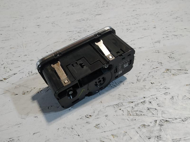 переключатель света, 4210 рублей, Санкт-Петербург