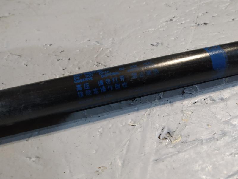 амортизатор капота, 5220 рублей, Санкт-Петербург