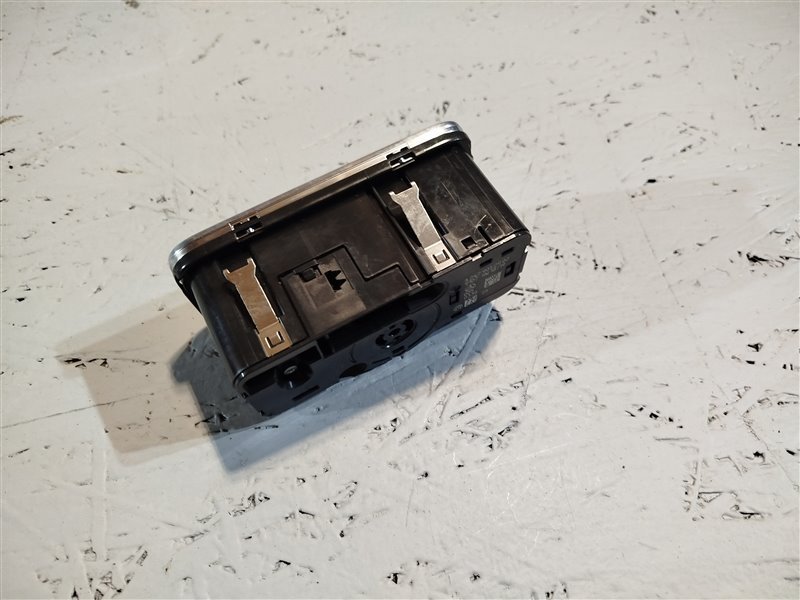 переключатель света, 2400 рублей, Санкт-Петербург