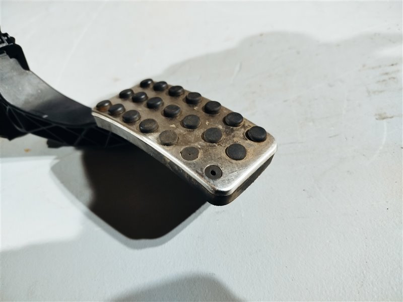 педаль газа, 2300 рублей, Санкт-Петербург