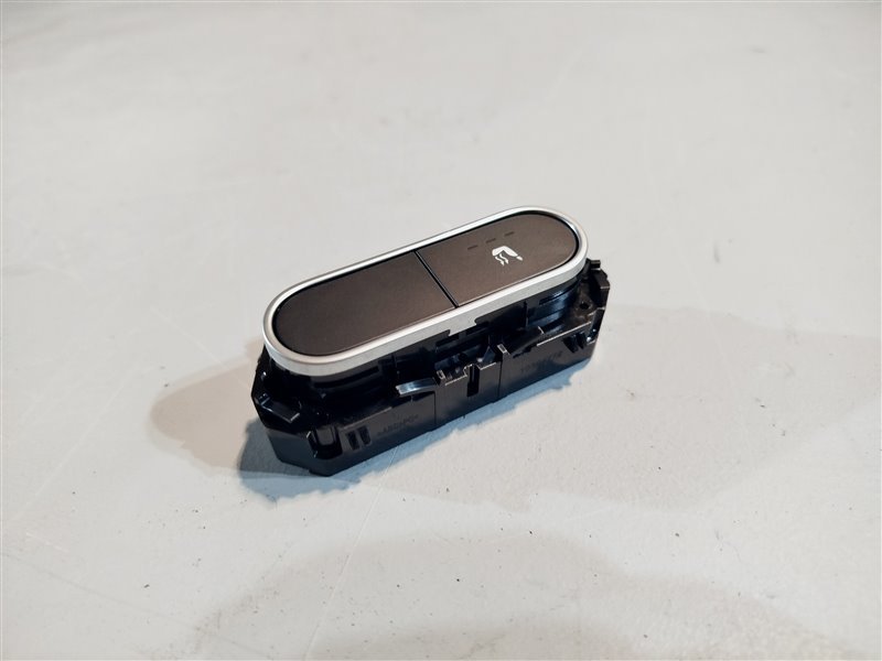 Кнопка подогрева сиденья, 1670 рублей, Санкт-Петербург