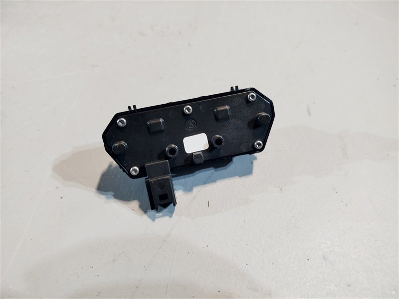 Кнопка подогрева сиденья, 1670 рублей, Санкт-Петербург