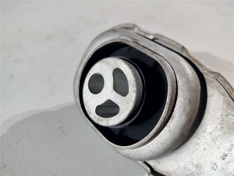 опора двигателя, 2620 рублей, Санкт-Петербург