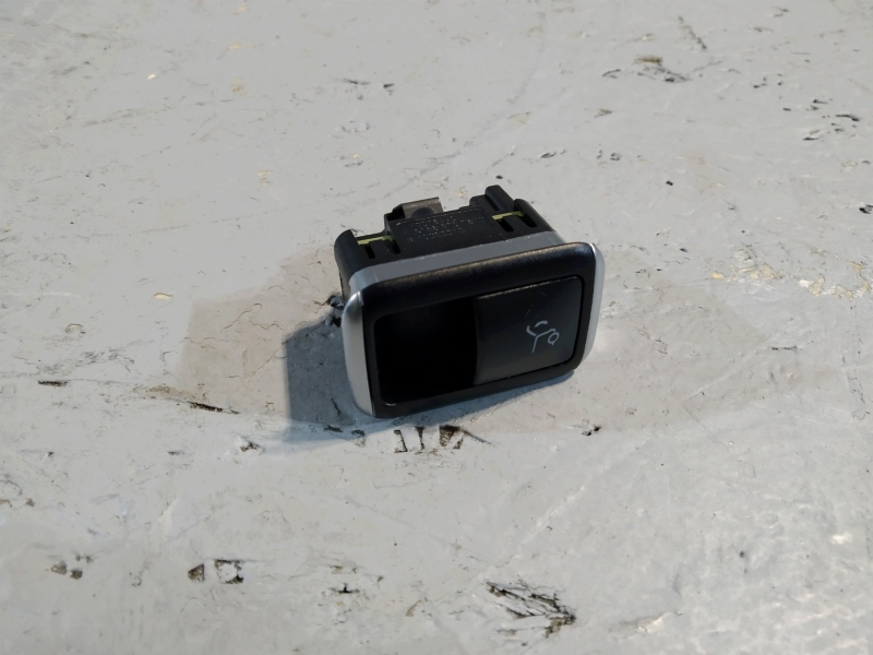 кнопка крышки багажника, 765 рублей, Санкт-Петербург