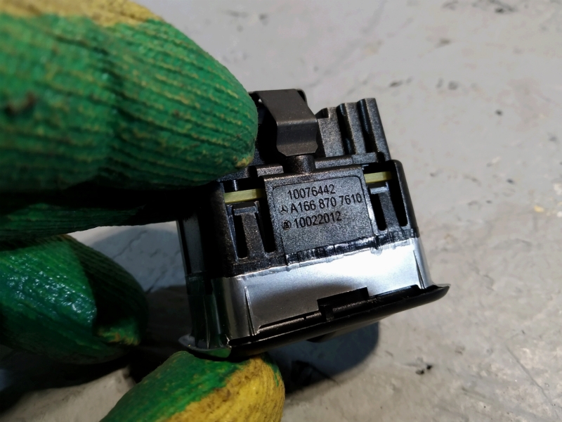 кнопка крышки багажника, 765 рублей, Санкт-Петербург