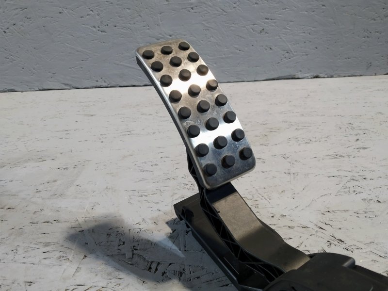 педаль газа, 3065 рублей, Санкт-Петербург