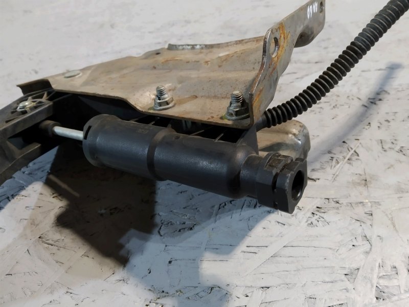 педаль сцепления, 2825 рублей, Санкт-Петербург